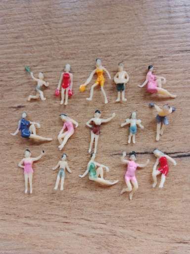 Zdjęcie oferty: figurki ludzi na makietę skala 1:87-H0 plażowicze