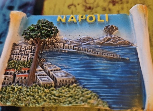 Zdjęcie oferty: Magnes na lodówkę Napoli