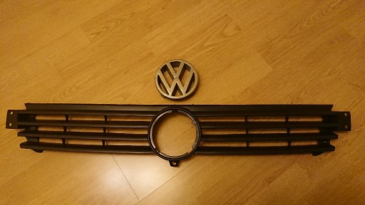 Zdjęcie oferty: Grill z emblematem - VW Polo Classic