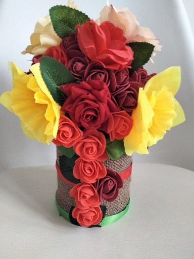 Zdjęcie oferty: Bukiet kwiatów w wazonie 