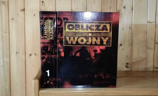 Zdjęcie oferty: OBLICZA WOJNY - numery 1-20, segregator