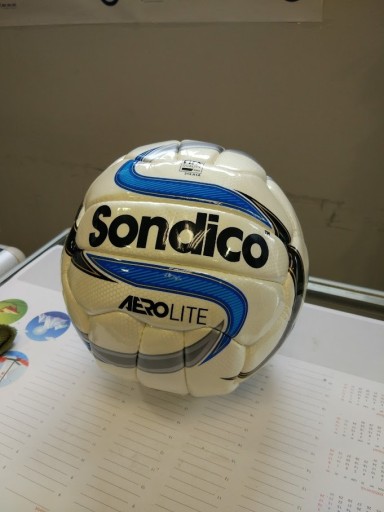 Zdjęcie oferty: Piłka nożna Sondico Aero Lite