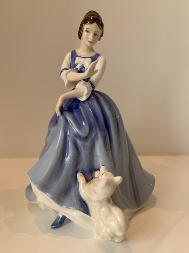 Zdjęcie oferty: Royal Doulton HN3118 Lorraine 22 cm 