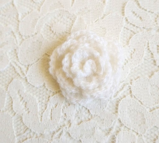 Zdjęcie oferty: Kwiatki szydełko - róża biała.