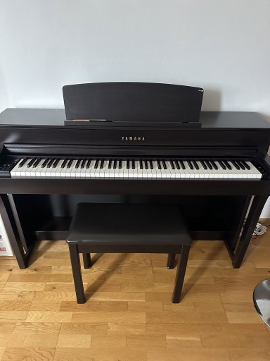 Zdjęcie oferty: świetne cyfrowe pianino Clavinova Yamaha CLP-645