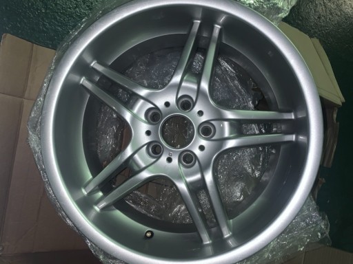 Zdjęcie oferty: ORYGINALNA FELGA BMW 5 19 6761998-13