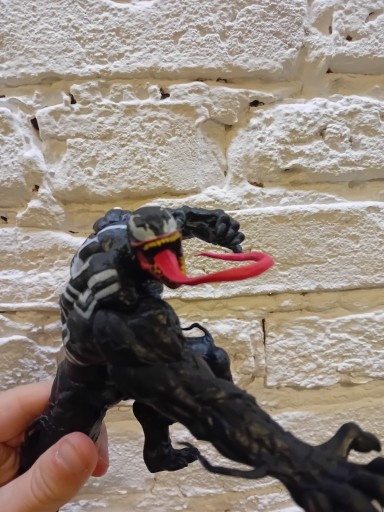 Zdjęcie oferty: Venom Figurka 13 cm