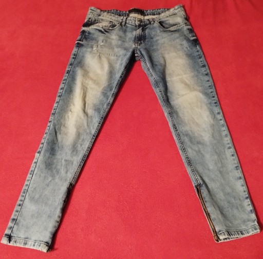 Zdjęcie oferty: Spodnie jeansowe Reserved