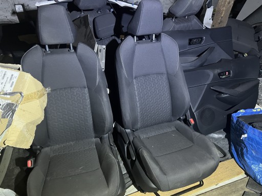 Zdjęcie oferty: Siedzenia Toyota Corolla e 21 kombi