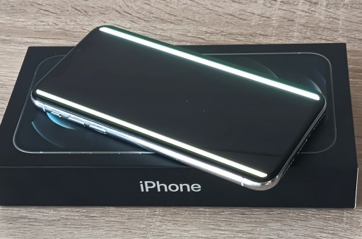 Zdjęcie oferty: iphone X 64 gb srebrny uszkodzony