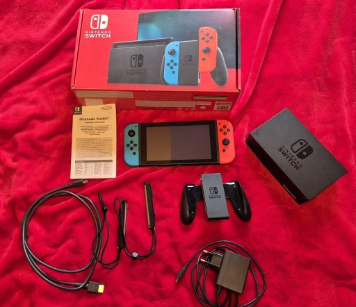 Zdjęcie oferty: Nintendo Switch V2 [HAC-001(-01)]