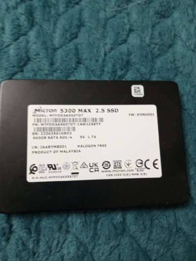 Zdjęcie oferty: Dysk SSD micro 5300 max 2.5 960gb Sata 6 GB/s