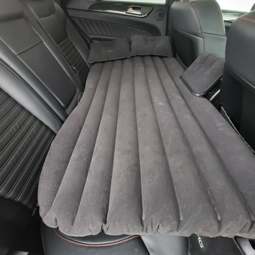 Zdjęcie oferty: Materac do samochodu 130x80 + 2x poduszki + pompka