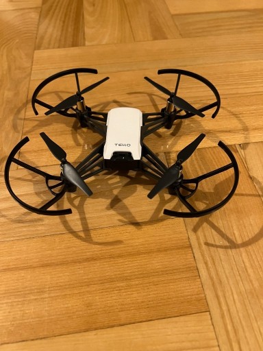 Zdjęcie oferty: Dron DJI Ryze Tello z używaną baterią