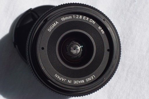 Zdjęcie oferty: Obiektyw Sigma 19 mm f/2.8 EX DN do Sony E