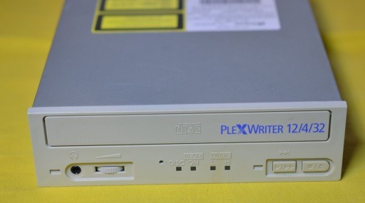 Zdjęcie oferty: NAGRYWARKA CDRW PLEXTOR PX-W124TSi SCSI 12/4/32