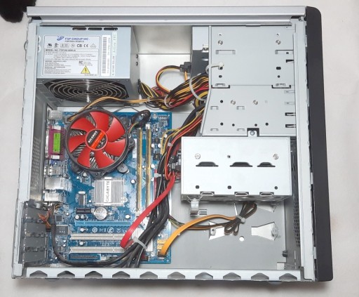 Zdjęcie oferty: E2160 GA-945GCM-S2L microATX DDR2 2GB 160GB