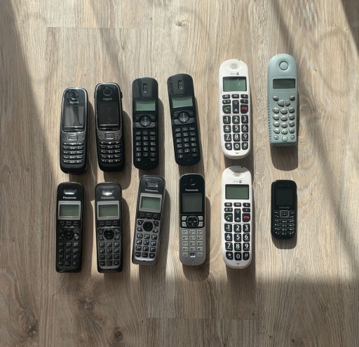 Zdjęcie oferty: Stare telefony Zestaw mix starych telefonów simens