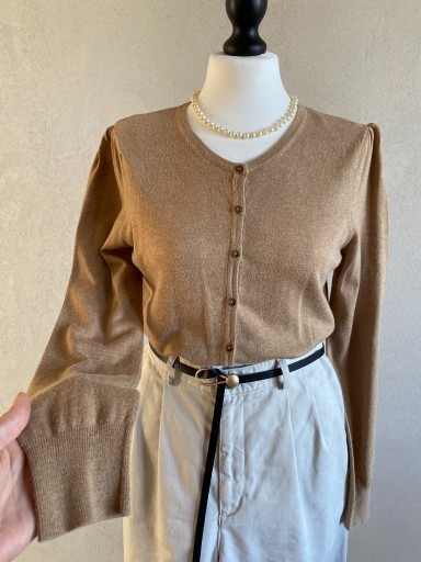 Zdjęcie oferty: Stylowy camelowy sweter damski 82% wiskoza beżowy kardigan nude