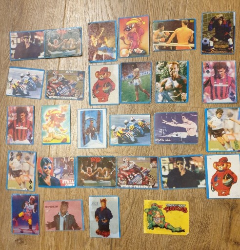 Zdjęcie oferty: Karty obrazki gumy Turtles z lat 90 tych PRL