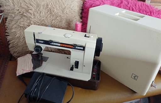 Zdjęcie oferty: Maszyna do szycia Pfaff 808 skóra,strecz,overlock