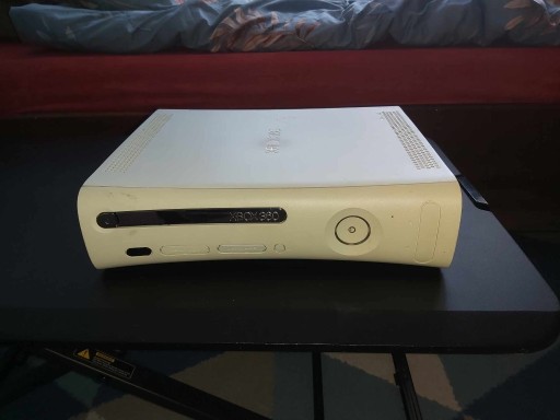 Zdjęcie oferty: Xbox 360 fat z zasilaczem