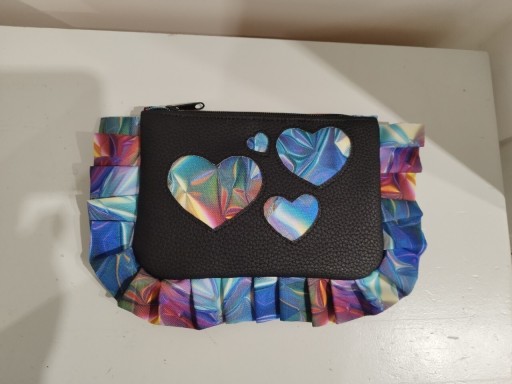 Zdjęcie oferty: Kosmetyczka damska z falbankami 