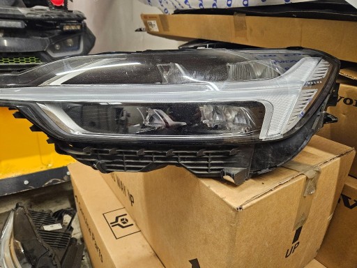 Zdjęcie oferty: LAMPA LEWA REFLEKTOR VOLVO XC60 II - FULL LED