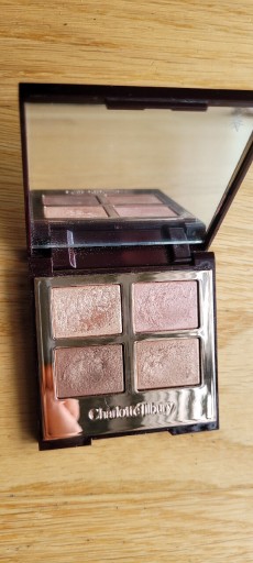 Zdjęcie oferty: Paletka cieni Charlotte Tilbury Star Aura