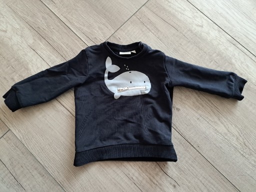 Zdjęcie oferty: Granatowa bluza z wielorybem