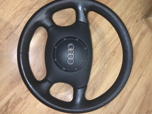 Zdjęcie oferty: Kierownica z poduszką (Audi A3 8L)