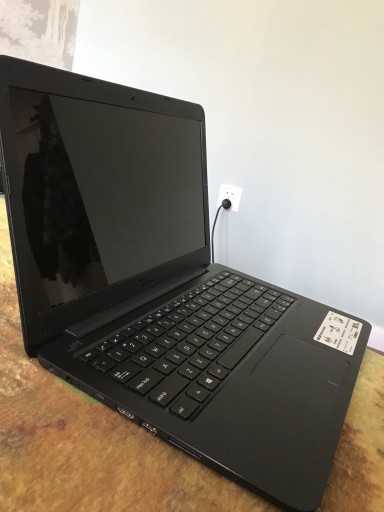 Zdjęcie oferty: Laptop Asus E402Y