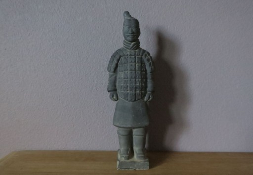 Zdjęcie oferty: Figurka chiński wojownik żołnierz Xian terakota