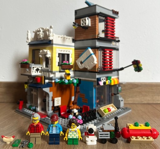 Zdjęcie oferty: LEGO 31097 Creator 3w1 - Sklep zoologiczny i kawiarenka