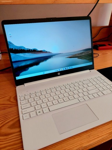 Zdjęcie oferty: LAPTOP HP 15s-fq1031nw 4GB RAM IntelCore i3