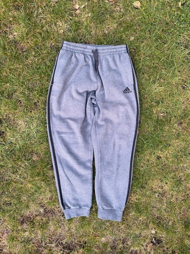 Zdjęcie oferty: Spodnie dresowe Adidas grey szary r.S/M rap hiphop