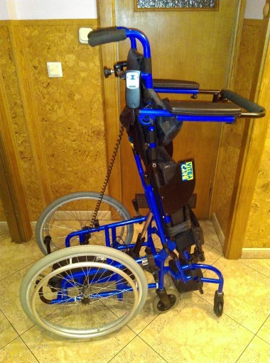 Zdjęcie oferty: Wózek inwalidzki dziecięcy z pionizacją 