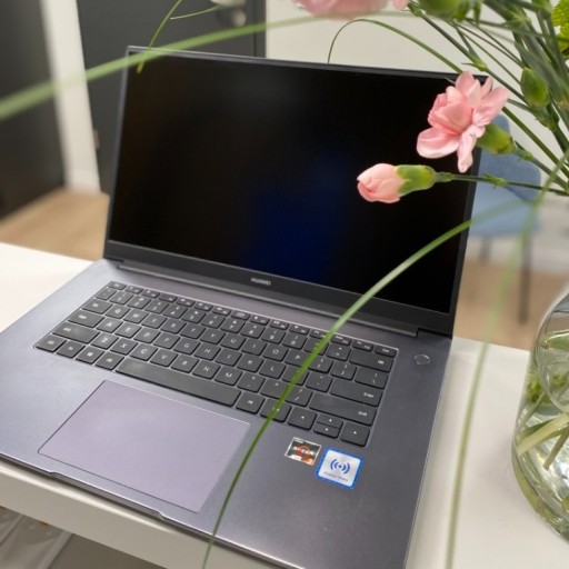 Zdjęcie oferty: Huawei Matebook D 15 ; 8GB RAM ; SSD 256 GB