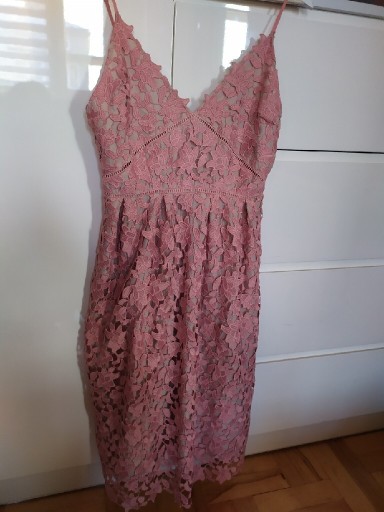 Zdjęcie oferty: Różowa sukienka na ramiączkach