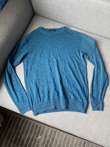 Zdjęcie oferty: Niebieski sweterek elegancki męski S casual