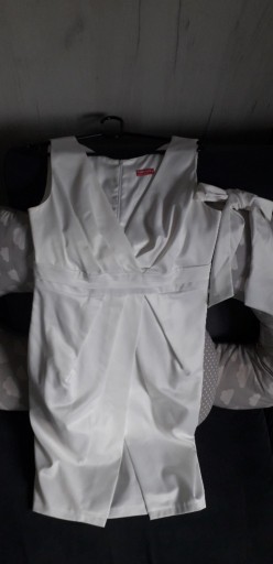 Zdjęcie oferty: Biała sukienka ciążowa M