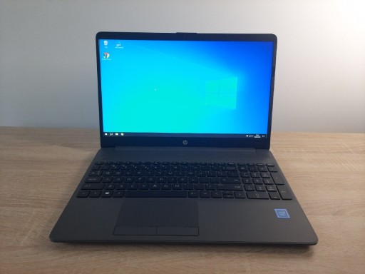 Zdjęcie oferty: Laptop HP 250 G8 15,6 256gb ssd intel 8gb ram