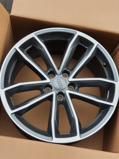 Zdjęcie oferty: Felgi Audi 8W0 A5 A4 S5 S4 OEM 19x8.5 ET32