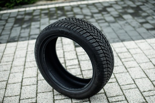 Zdjęcie oferty: opona GOODYEAR Ultra Grip Performance 205/50 r17