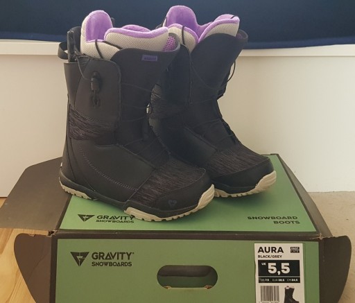 Zdjęcie oferty: Buty snowboardowe damskie 38,5