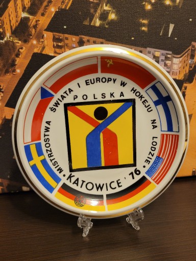 Zdjęcie oferty: Talerz MŚ hokej (GKS) Katowice 1976 r.