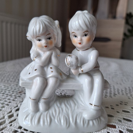 Zdjęcie oferty: Figurka porcelanowa Dzieci