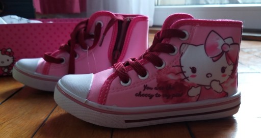 Zdjęcie oferty: Cudne trampki hello kitty rozm. 25