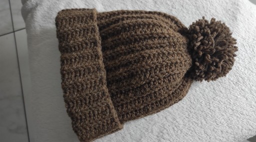 Zdjęcie oferty: Czapka jesienna, zimowa ręcznie zrobiona. Brązowa.