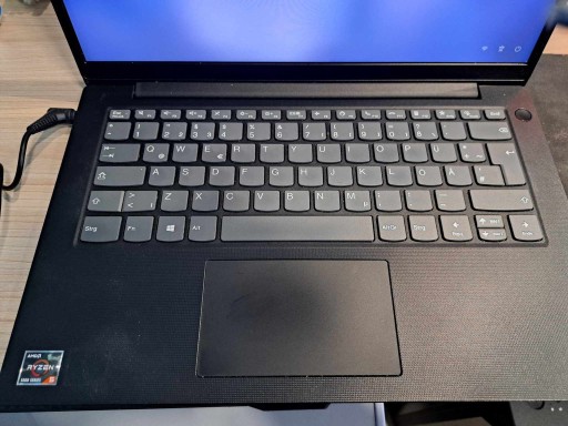 Zdjęcie oferty: Laptop Lenovo V14 G2 ALC Ryzen5 12gb RAM